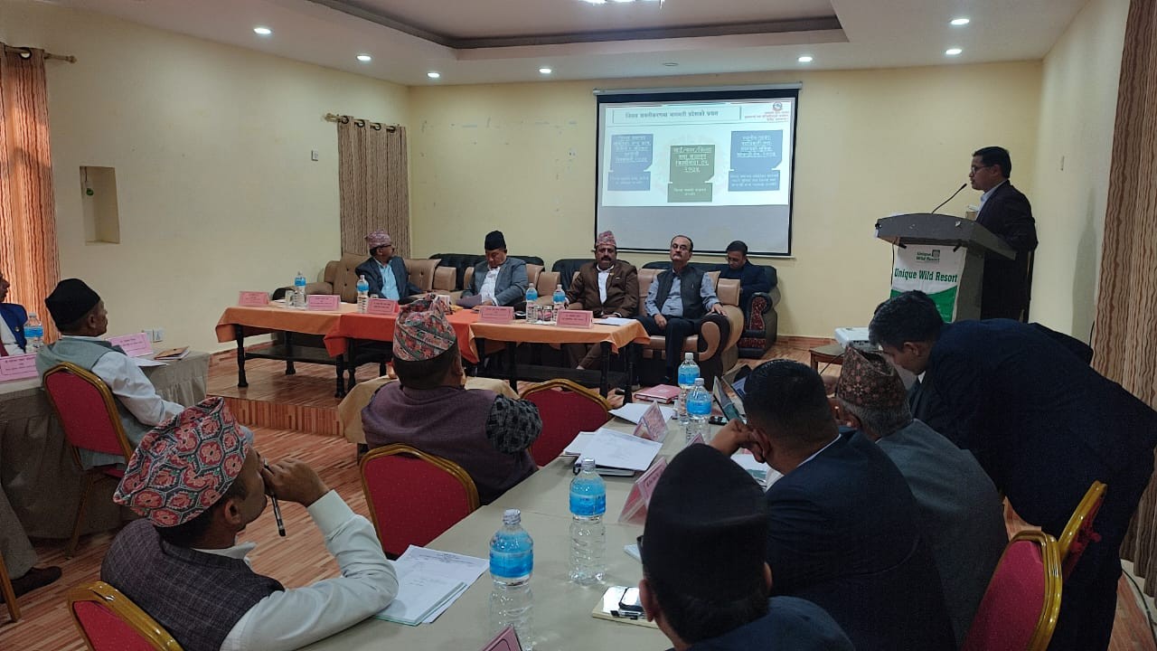 Province Secretary/OCMCM (Mr. Udaya Bahadur Rana) welcome remarks with the program objectives. Province Secretary/OCMCM (Mr. Udaya Bahadur Rana) welcome remarks with the program objectives.