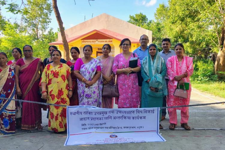 1.Group photo of a learning-sharing workshop